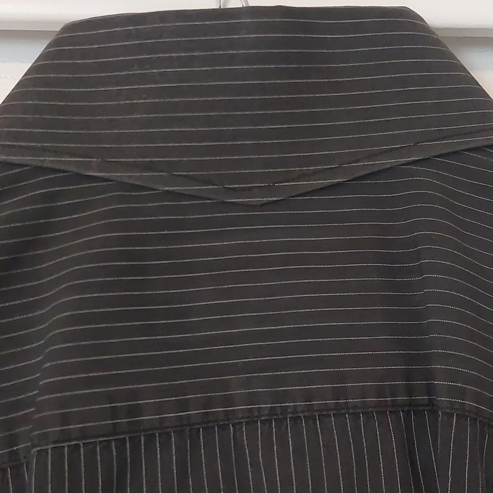 Mens English Laundry dress shirt in black with white pinstripe, size XL - Picture 5 of 9